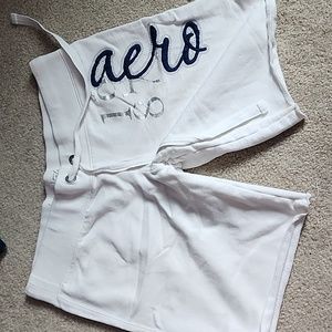 Aeropostale White Capris